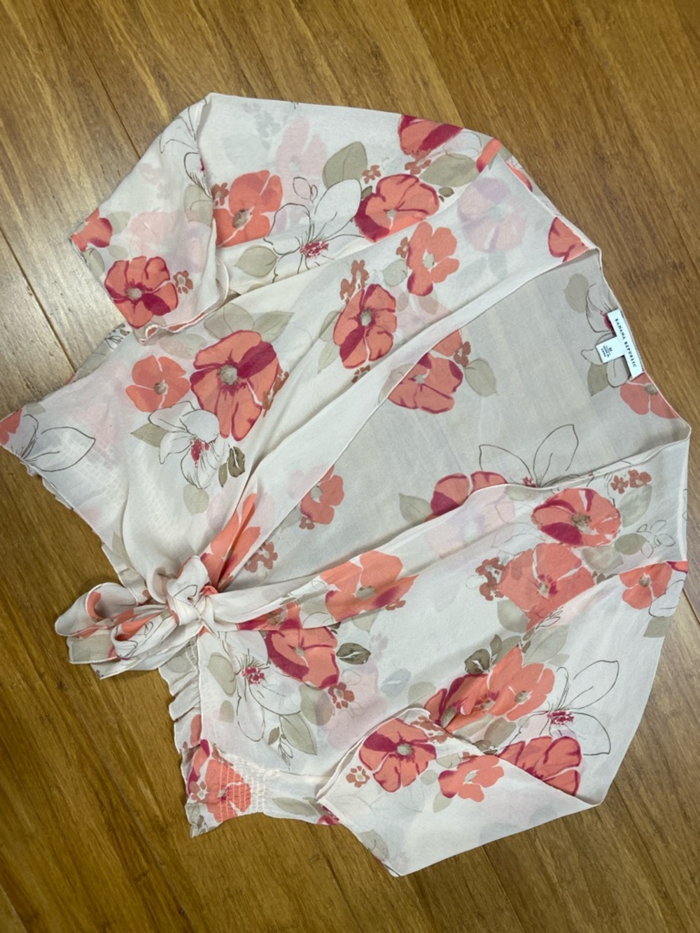 Vintage Y2k Banana Republic Floral Sheer Tie Blouse in Cream and Coral size M